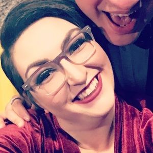 Meet your Posher, Gina